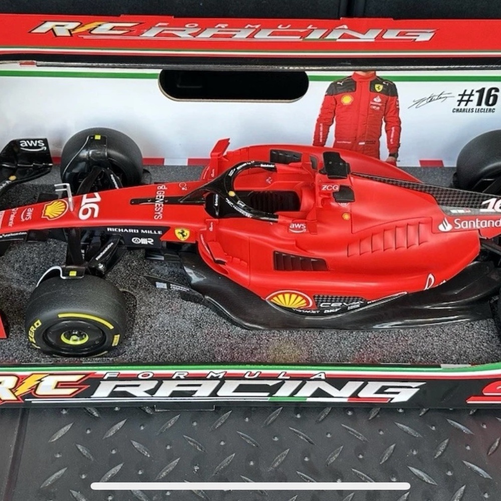 Maisto TECH RC Ferrari SF23 Formula 1 Car Charles LeClerc 1:10 Scale BRAND NEW